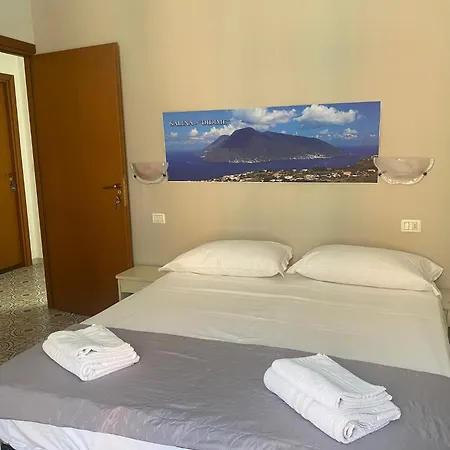 Phenicusa Bed & Breakfast 3*