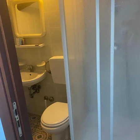 Phenicusa Bed & Breakfast